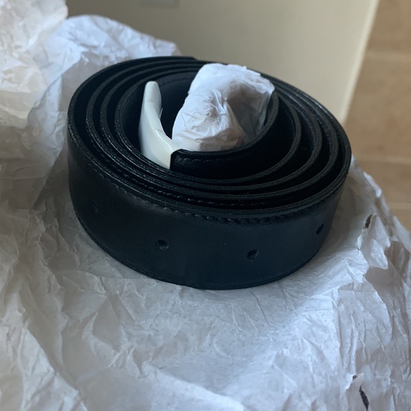 Giorgio Armani Cinture Black Belt - Picture 3 of 7